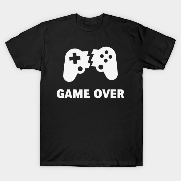 Broken Controller – Game Over (Gamer / Finish / White) T-Shirt by MrFaulbaum